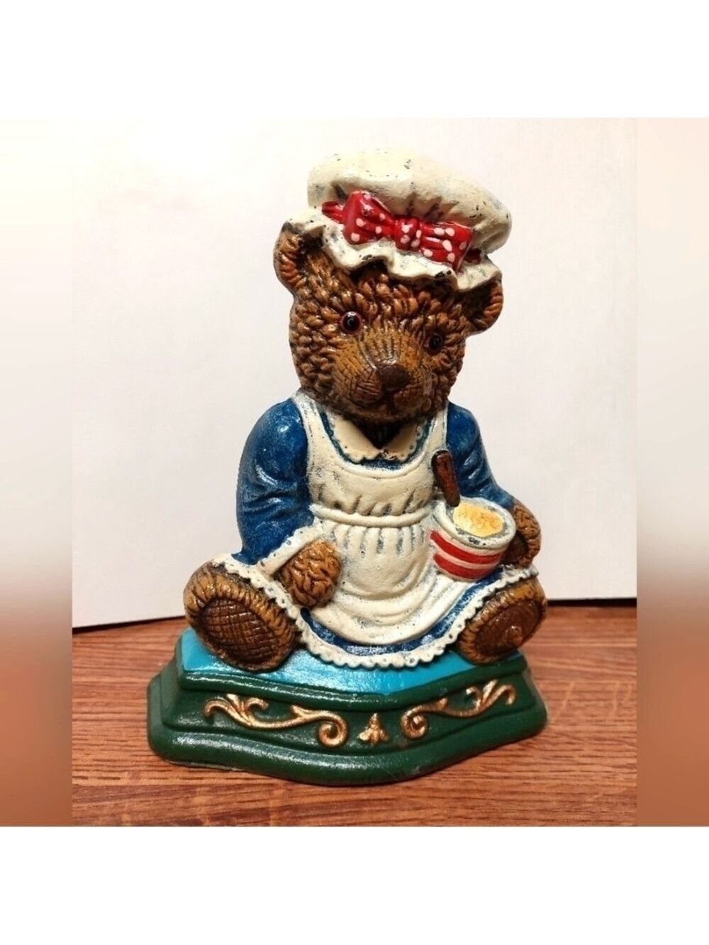 Vintage Shudehill Giftware Cast Iron Mama Bear Door Stop